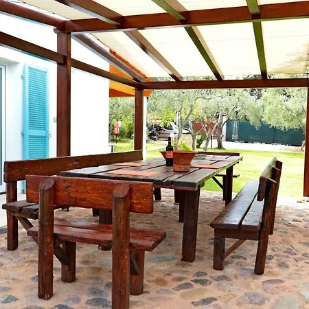 Летний дом Giovanni House *